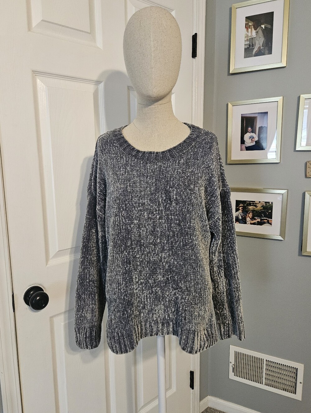 Cupio Gray Green Chenille Crewneck Sweater